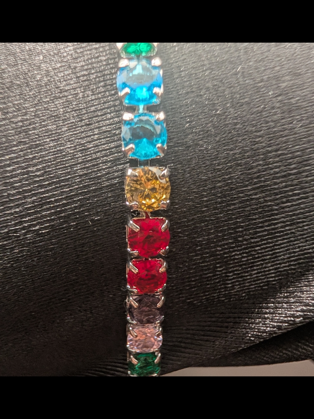 7" Moissanite and Silver Tennis Bracelet - Vibrant Round Stones